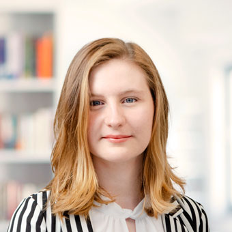 Nachhilfelehrerin Julia Walker
