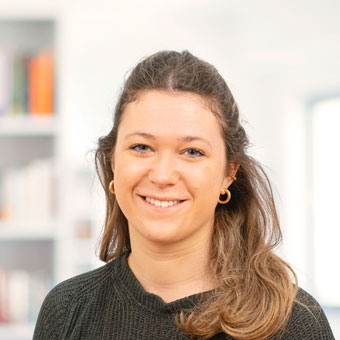 Nachhilfelehrerin Julie Schmitt
