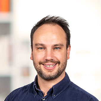 Nachhilfelehrer Julian Bäcker
