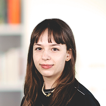 Nachhilfelehrerin Emma Reinhardt
