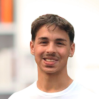 Nachhilfelehrer Adam Bärtschi
