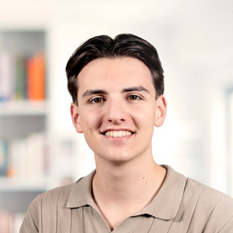 Nachhilfelehrer Tim Steiner
