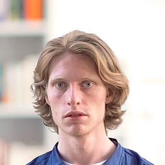 Nachhilfelehrer Simon Meier
