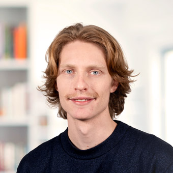 Nachhilfelehrer Simon Meier
