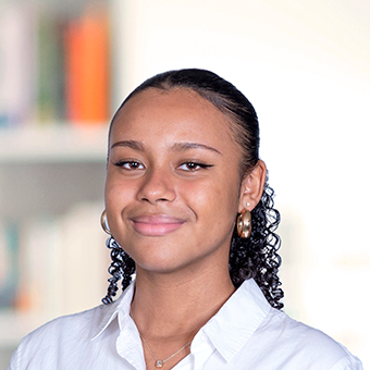 Nachhilfelehrerin Regina Krüger
