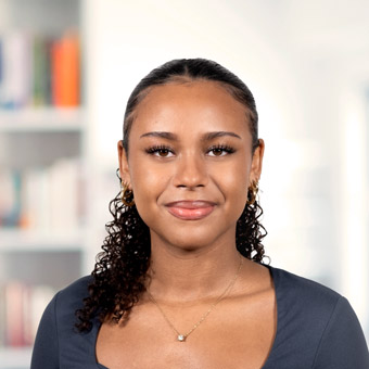 Nachhilfelehrerin Regina Krüger
