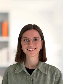 Nachhilfelehrerin Lea Schmid
