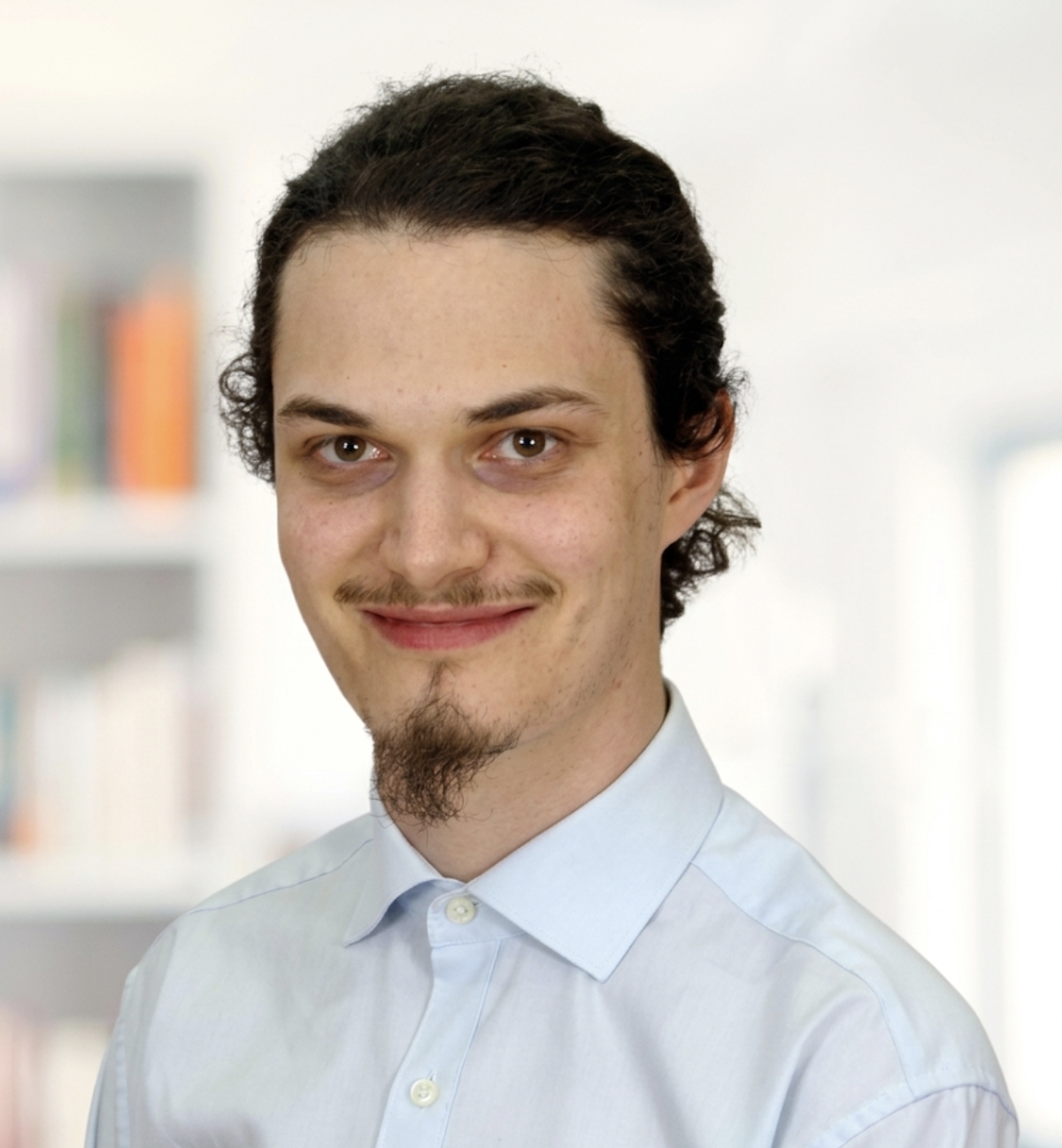 Nachhilfelehrer Tom Schoeber Spautz
