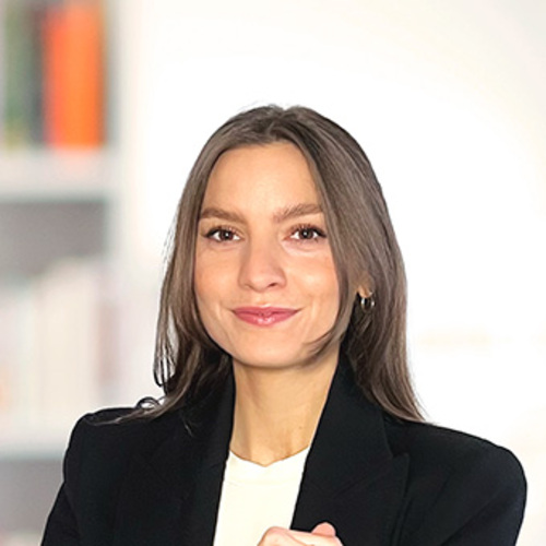 Office Managerin Maren Heckel
